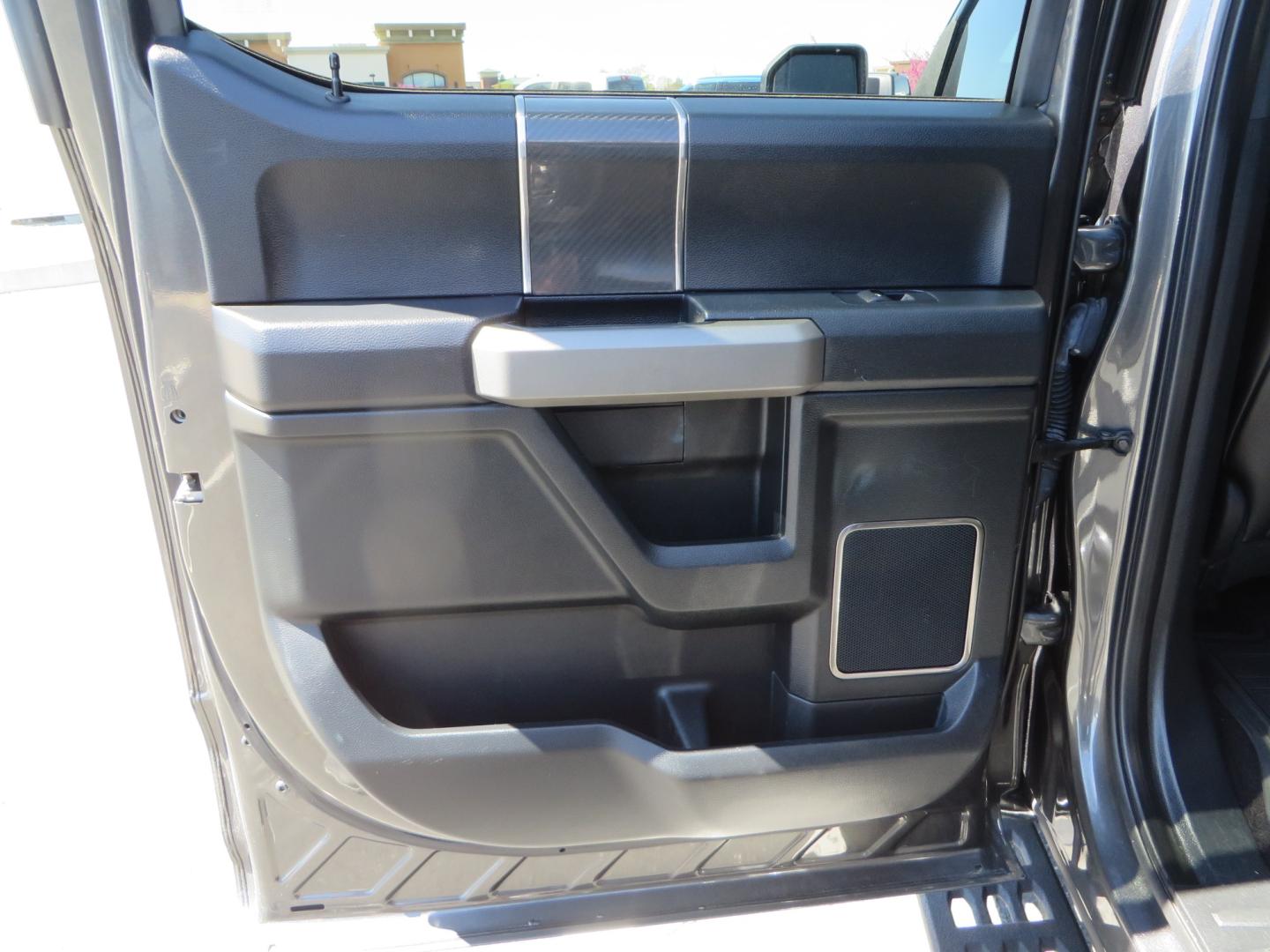 2019 CHARCOAL /BLACK Ford F-150 F-150 Raptor (1FTFW1RG6KF) with an 3.5L V6 ECOBOOST engine, automatic transmission, located at 2630 Grass Valley Highway, Auburn, CA, 95603, (530) 508-5100, 38.937893, -121.095482 - Photo#36